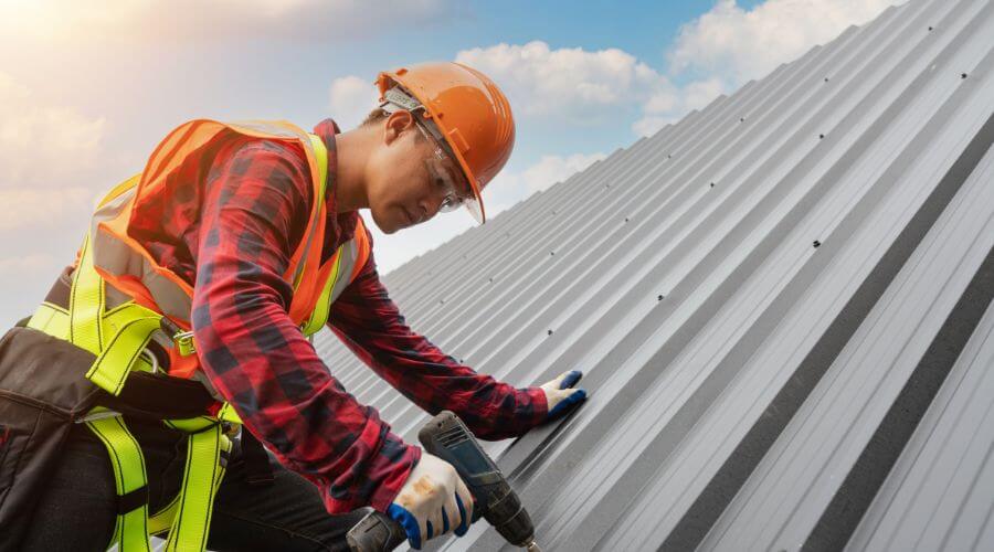 Professional gutter cleaning in Walker, LA